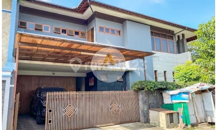 Rumah Mewah Hook Bagus Siap Huni di Turangga Buahbatu Bandung Rumah Mewah Hook Bagus Siap Huni di Turangga Buahbatu Bandung