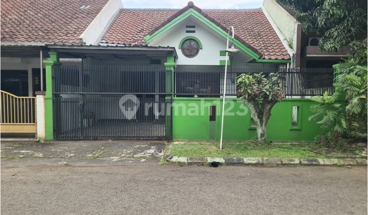 Nice and Ready-to-Live House in Batununggal Complex, Bandung