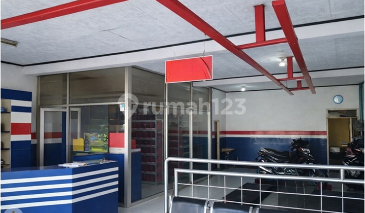 Strategic Shop House on Main Road Kadungora Garut, Price Below Market 2
