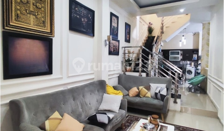 Rumah di Setra Dago Antapani Bandung Dekat Sport Jabar Arcamanik