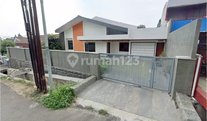 Rumah Luas dan Strategis di Setrasari Bandung Dekat Tol Pasteur Rumah Luas dan Strategis di Setrasari Bandung Dekat Tol Pasteur