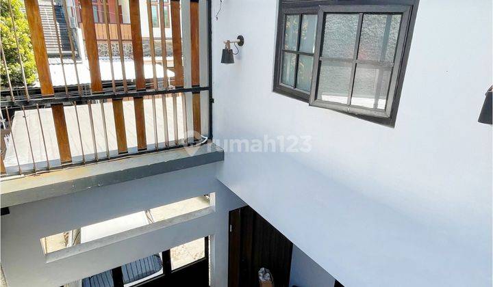 Rumah Cantik Siap Huni Full Furnished di Ciwaruga Bandung 2