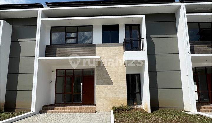 Rumah Baru 2 Lantai Strategis Area Transmart Buahbatu Bandung