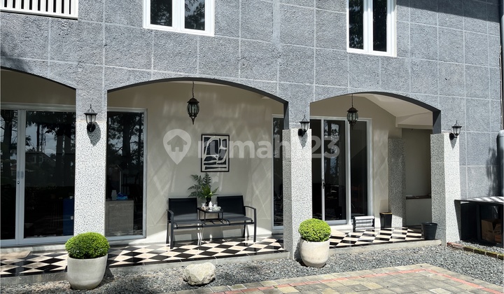 Beautiful, Well-Maintained, Ready-to-Live-in House in Setiabudi Regency Near UPI 2