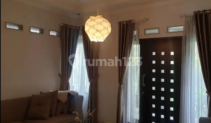 Dijual Rumah Semi Furnish Siap Huni Lokasi Strategis di Ciateul Tengah Bandung 2