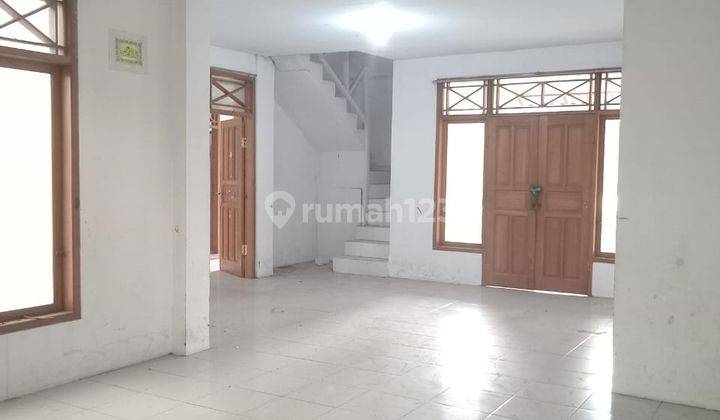 Dijual Rumah Murah Tubagus Ismail 3 Lantai Siap Huni 1