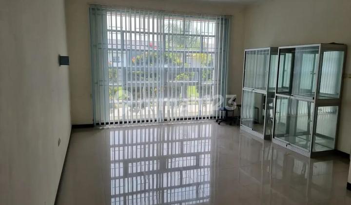 Dijual Ruko 2 Lantai Siap Pakai Cocok untuk Usaha Lokasi Strategis di Taman Kopo Indah 5 Cluster Pinewood Bandung 2