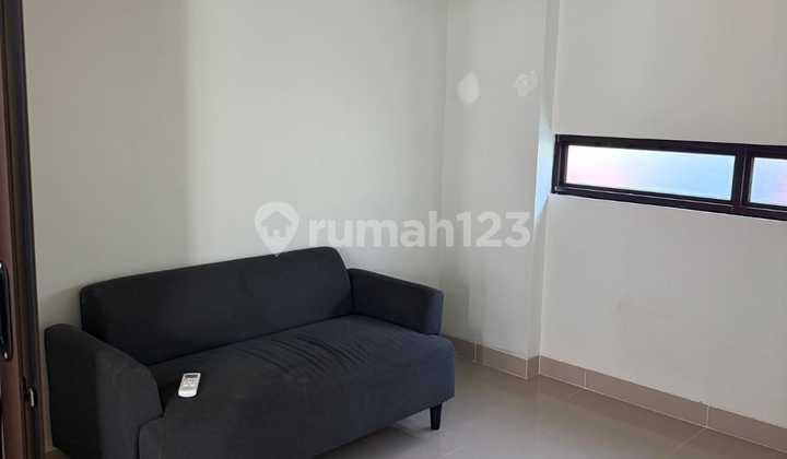 Disewa Rumah Nyaman Siap Huni Minimalis Lokasi di Summarecon Cluster Flora Tipe Premium Bandung