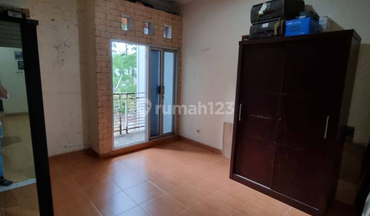 Dijual Rumah 2 Lantai dalam Komplek di Cijerah 1