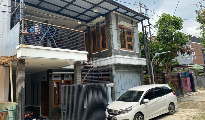 Dijual Rumah 2 Lantai Siap Huni Lokasi Strategis di Komplek Sutera Graha Bandung