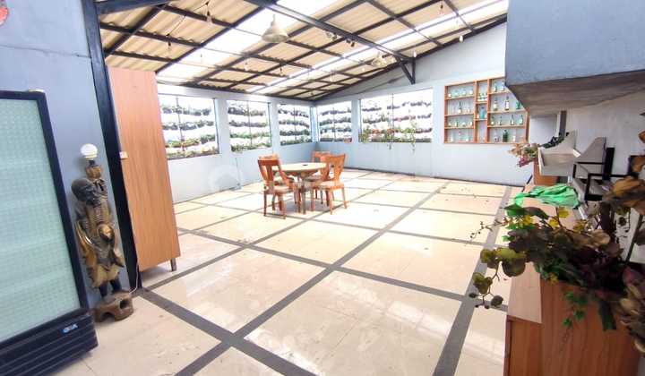 Dijual Rumah Lux 3,5 Lantai Bagus Nyaman Siap Huni Modern Minimalis Lokasi di Jalan Kembar Bandung 2