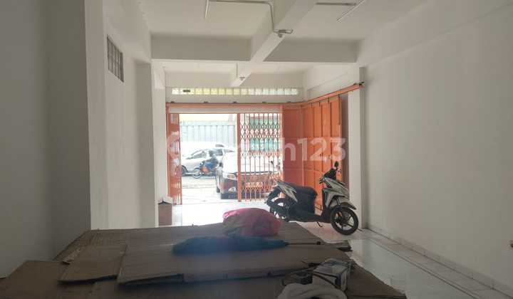 Disewakan Ruko 3,5 Lantai Siap Pakai Cocok untuk Usaha Lokasi di di Jalan Kopo Bandung Disewakan Ruko 3,5 Lantai Siap Pakai Cocok untuk Usaha Lokasi di di Jalan Kopo Bandung