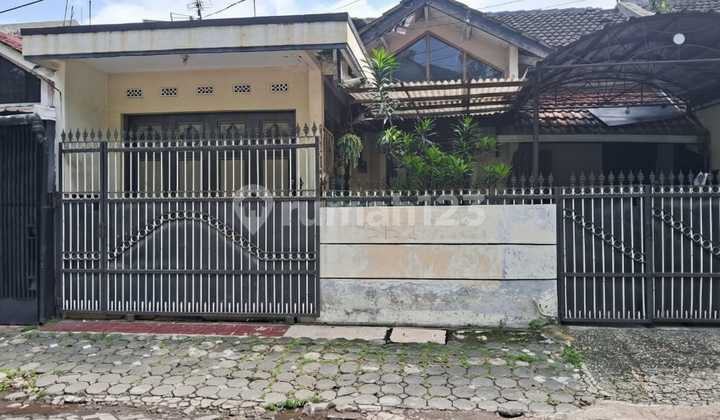 For Sale: Comfortable, Well-Maintained, Move-In Ready House Near Mosque, Located in Bumi Kopo Kencana, Bandung 1