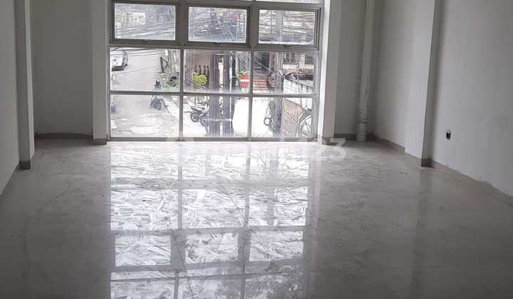 Disewakan Ruko Nyaman Siap Pakai Cocok untuk Usaha Lokasi di Cihampelas Bandung