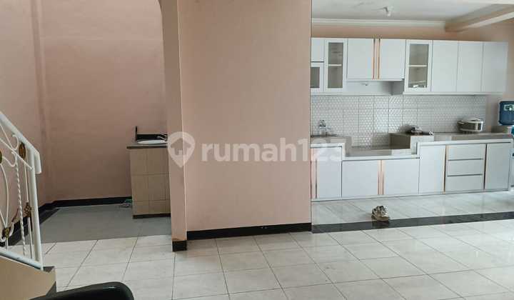 Dijual Rumah 2 Lantai Siap Huni Minimalis Lokasi Strategis di Taman Cibaduyut Indah 1 Bandung 2