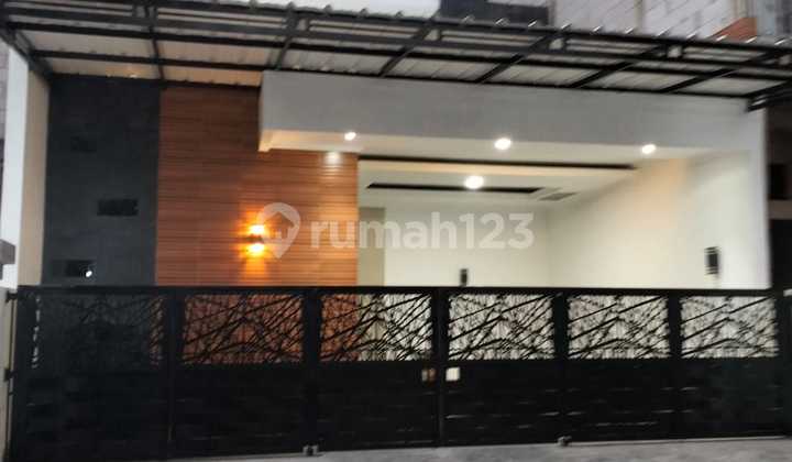Dijual Rumah 2 Lantai Nyaman Siap Huni Full Furnished Lokasi Strategis di Cihampelas Bandung