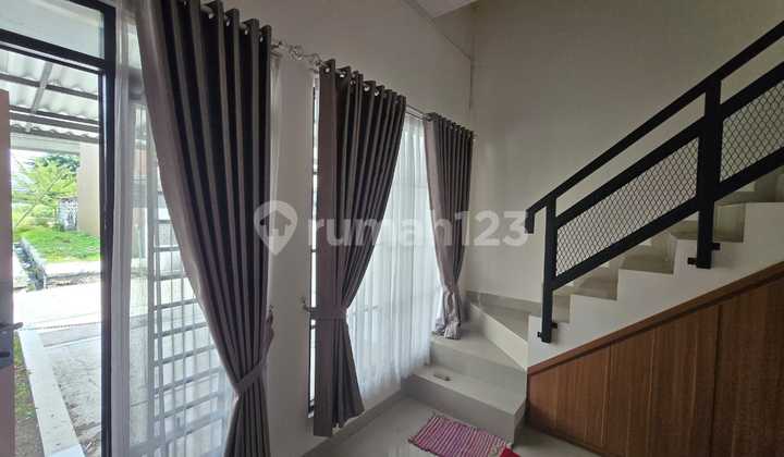 Disewakan Rumah 2 Lantai Full Furnished Siap Huni Lokasi di Gland Ciwastra Park Bandung 2