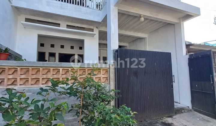 Dijual Rumah Minimalis 2 Lantai Nyaman Asri Lokasi di Permata Cimahi Bandung