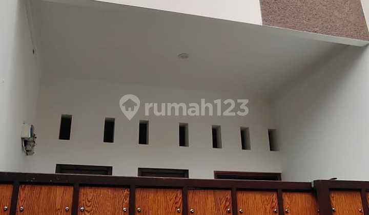 Dijual 2 Rumah Baru Dalam Gang Cocok untuk Rumah Tinggal Lokasi Sangat Strategis di Sayap Jamika Sudirman Bandung 2