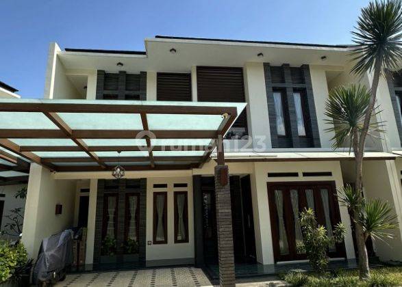 Dijual Rumah Lux Minimalis Full Furnish Siap Huni Lokasi di Ciumbuleuit Bandung 1