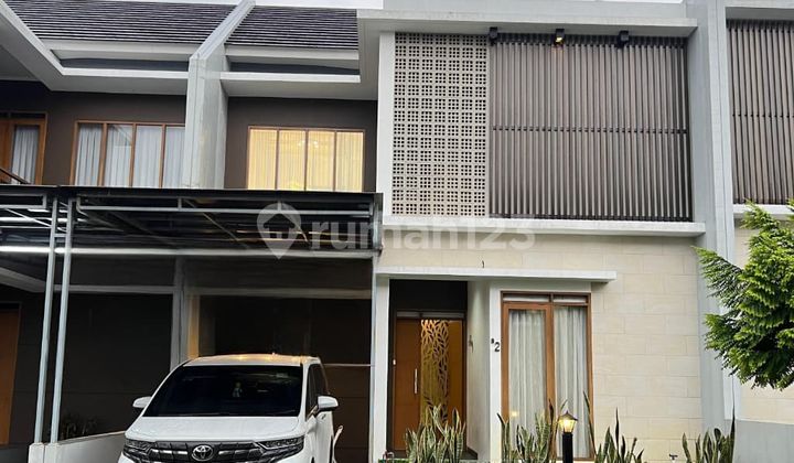 Dijual Rumah Mewah Full Furnished Dalam Komplek Nyaman Lokasi di Ciwaruga Sayap Geger Kalong Bandung