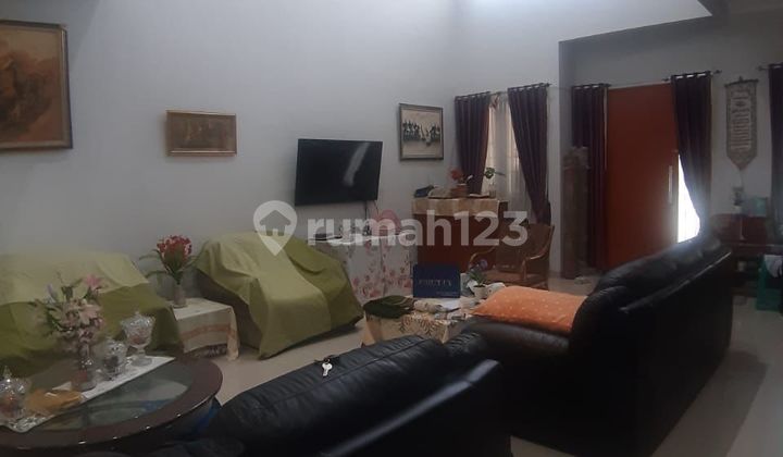 For Sale: 2-Story House Ready to Occupancy, Strategic Location in Cherryfield, Bandung