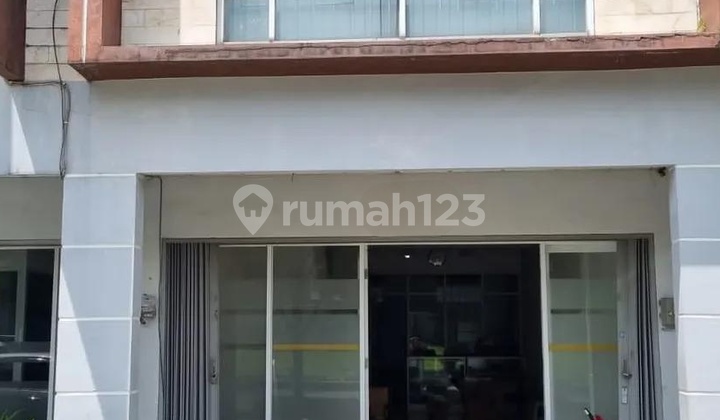 Dijual Ruko 2 Lantai Siap Pakai Cocok untuk Usaha Lokasi Strategis di Taman Kopo Indah 5 Cluster Pinewood Bandung 1