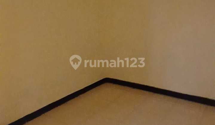 Disewakan Rumah 2 Lantai Siap Huni Lokasi Strategis di Batununggal Bandung 2