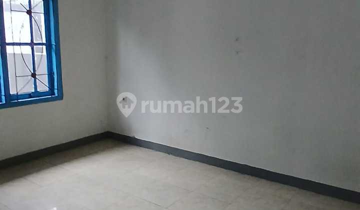 Disewa Rumah 2 Lantai Siap Huni Lokasi Strategis di Komplek Kawaluyaan Bandung 2