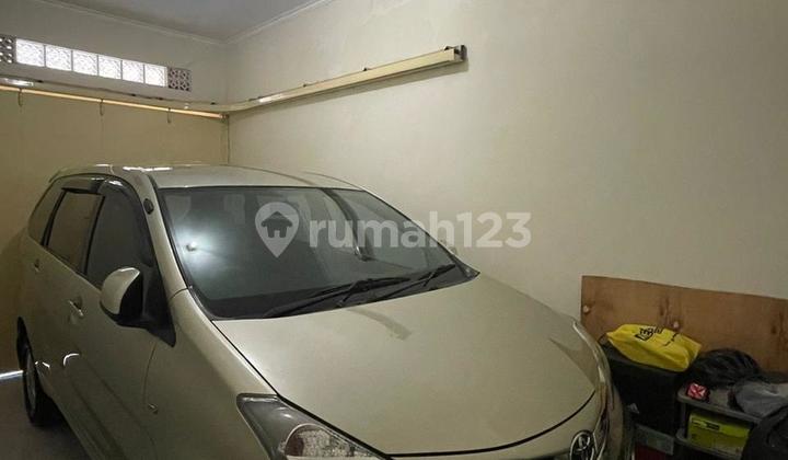 For Sale 2-Story Comfortable House Ready to Occupy Located in Sayap Batununggal Bandung 2