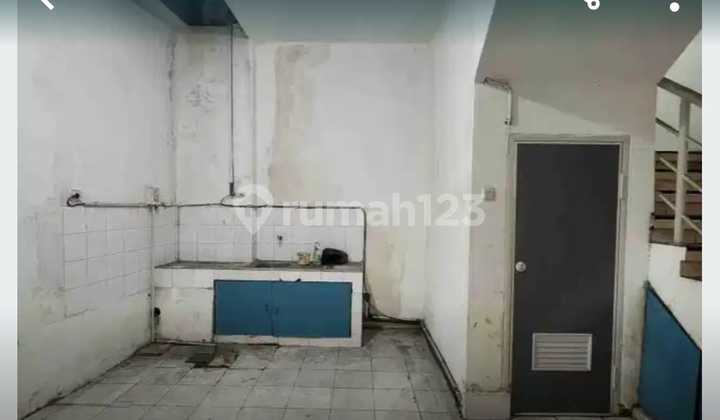 Disewakan Ruko 4 Lantai Siap Pakai Cocok untuk Usaha Lokasi di Sudirman Bandung 2