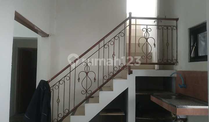 Disewakan Rumah Nyaman Siap Huni Lokasi Strategis di Tengah Kota Lodaya Bandung 2