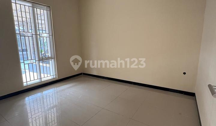 Dijual Rumah Siap Pakai Nyaman Lokasi Strategis di Taman Kopo Indah 5 Bandung