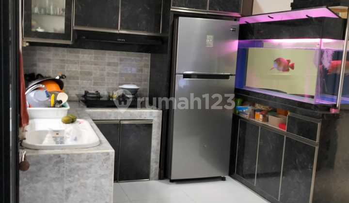Dijual Rumah 2 Lantai Nyaman Siap Huni Full Furnished Lokasi Strategis di Cihampelas Bandung 2