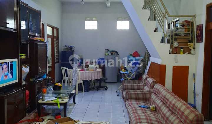 Dijual Rumah Hitung Tanah Nyaman Lokasi Strategis di Jalan Kembar Bandung