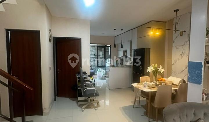 Dijual Rumah 2 Lantai Siap Huni Full Furnished Minimalis Lokasi di Gateway Pasteur Bandung Dijual Rumah 2 Lantai Siap Huni Full Furnished Minimalis Lokasi di Gateway Pasteur Bandung