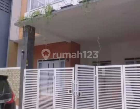 Dijual Rumah 2 Lantai Siap Huni Nyaman Minimalis Lokasi Strategis di Komp Bumi Asri Kopo Bandung Dijual Rumah 2 Lantai Siap Huni Nyaman Minimalis Lokasi Strategis di Komp Bumi Asri Kopo Bandung