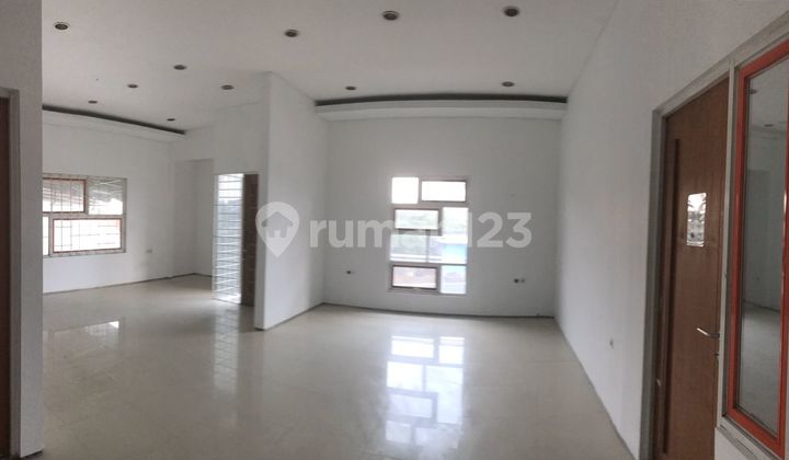 Disewakan Rumah Cocok Dijadikan Kantor/Tempat Tinggal di Kopo Melati