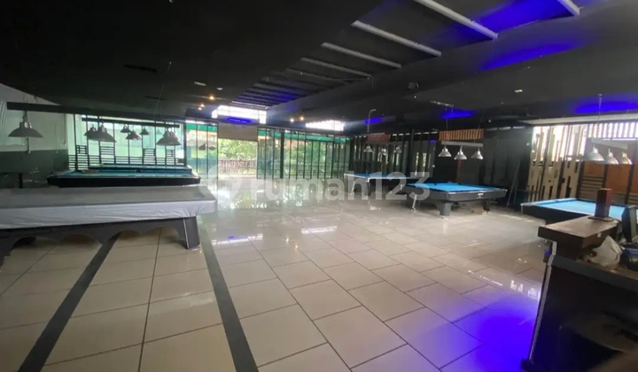 Disewakan Ruang Usaha Siap Pakai Cocok untuk Usaha Bilyard Lokasi di Mainroad Tubagus Ismail Bandung