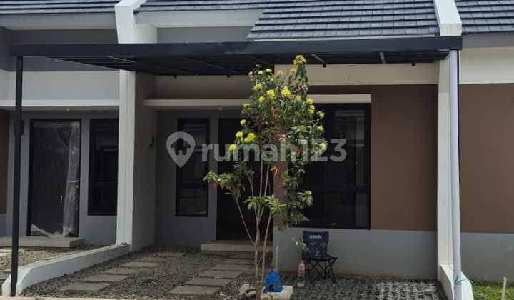 Disewakan Hunian Gaya Minimalis Modern Nyaman dan Terawat Lokasi Strategis di Podomoro Park, Bandung