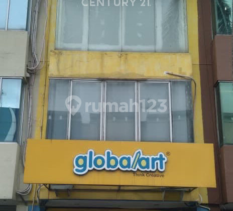 Ruko 3 Lantai Lokasi Strategis Dekat Pintu Tol Lippo Karawaci