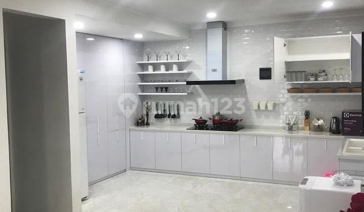 Rumah Impian 3 Lantai Mewah Siap Huni Prestisius Harga Nego