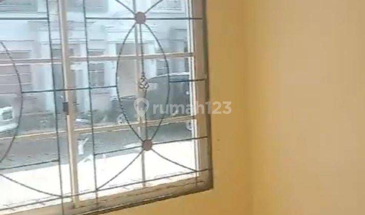 Town House Taman Paris Murah Strategis Di Lippo Karawaci Utara 2