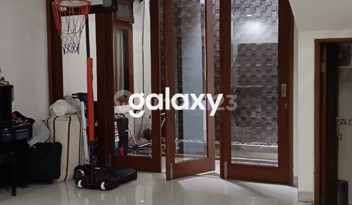 Rumah siap huni di Mega Kebun Jeruk