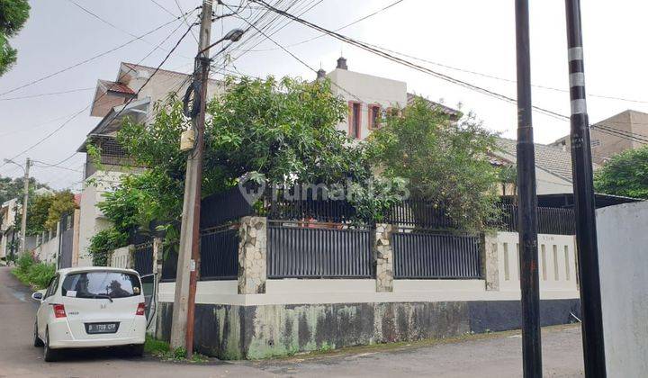 Rumah di Komplek Taman Pajajaran 2 Lantai SHM Bagus 1