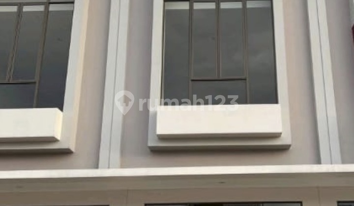 Disewa Ruko Aniva Junction di Gading Serpong Hadap Jalan Strategis