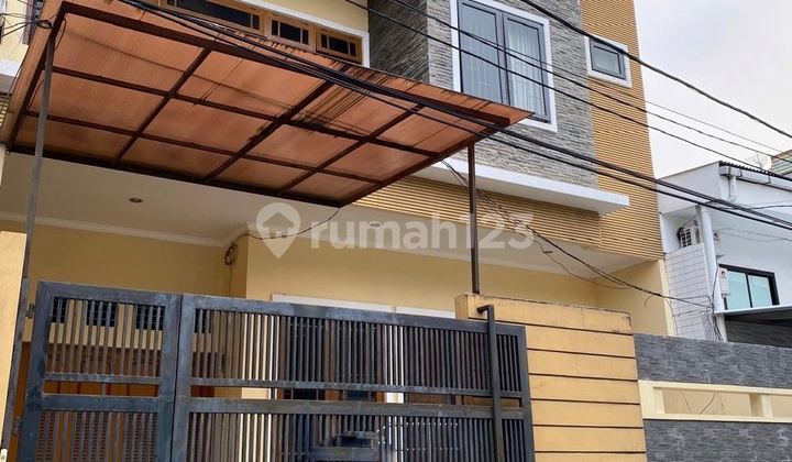 Rumah Di Pluit Carina Sayang Bagus SHM