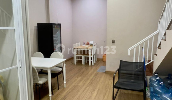 South-Facing Green Lake Ruko