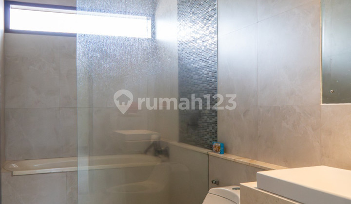 Dijual Rumah di Menteng Jakarta Pusat 2