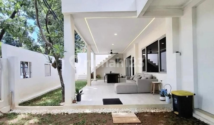 Kebayoran Baru East-Facing Corner House 2